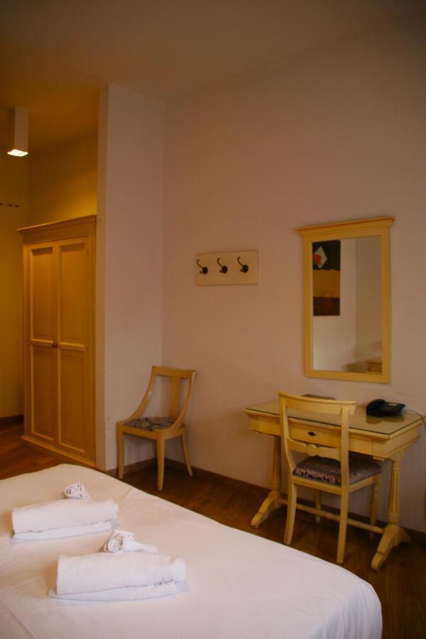 Hôtel ResArt Iàcomus à Bologne Extérieur photo